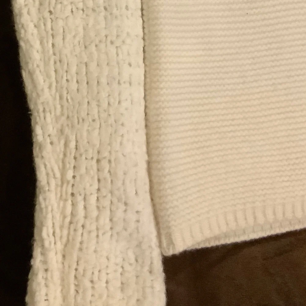 Sundance White L Turtleneck sweater Alpine Resortwear Coastal Minimalist Travel
